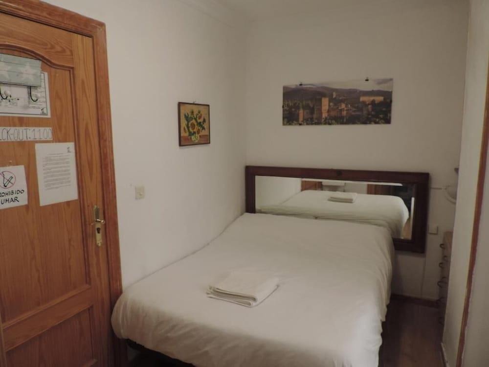Hostel El Cascabel Гранада Екстериор снимка