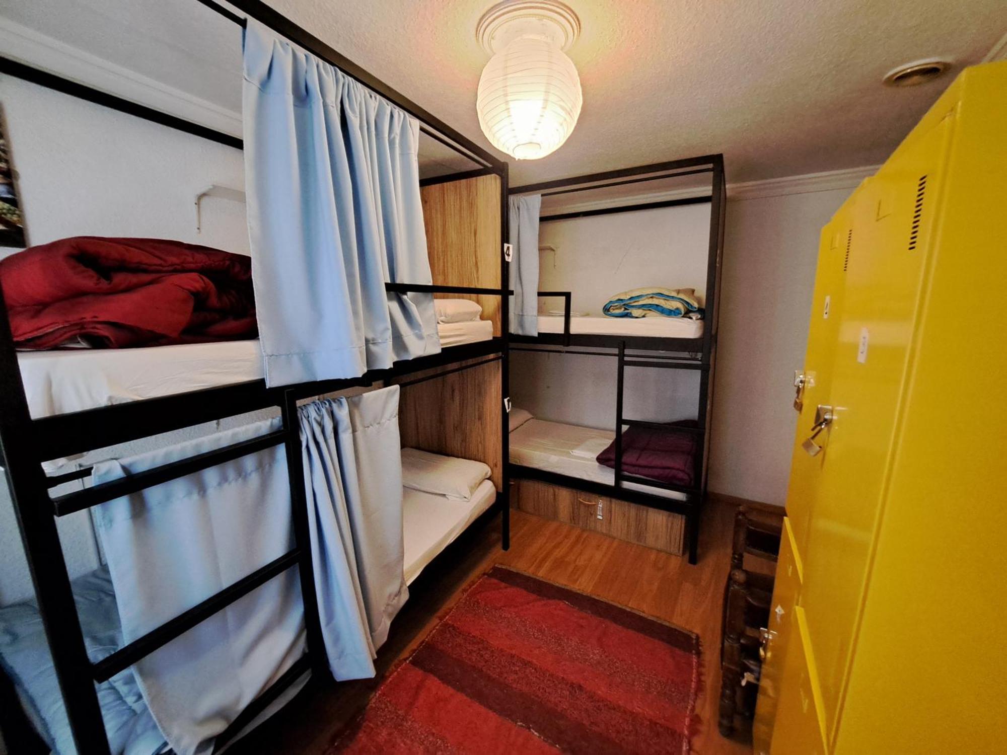 Hostel El Cascabel Гранада Екстериор снимка