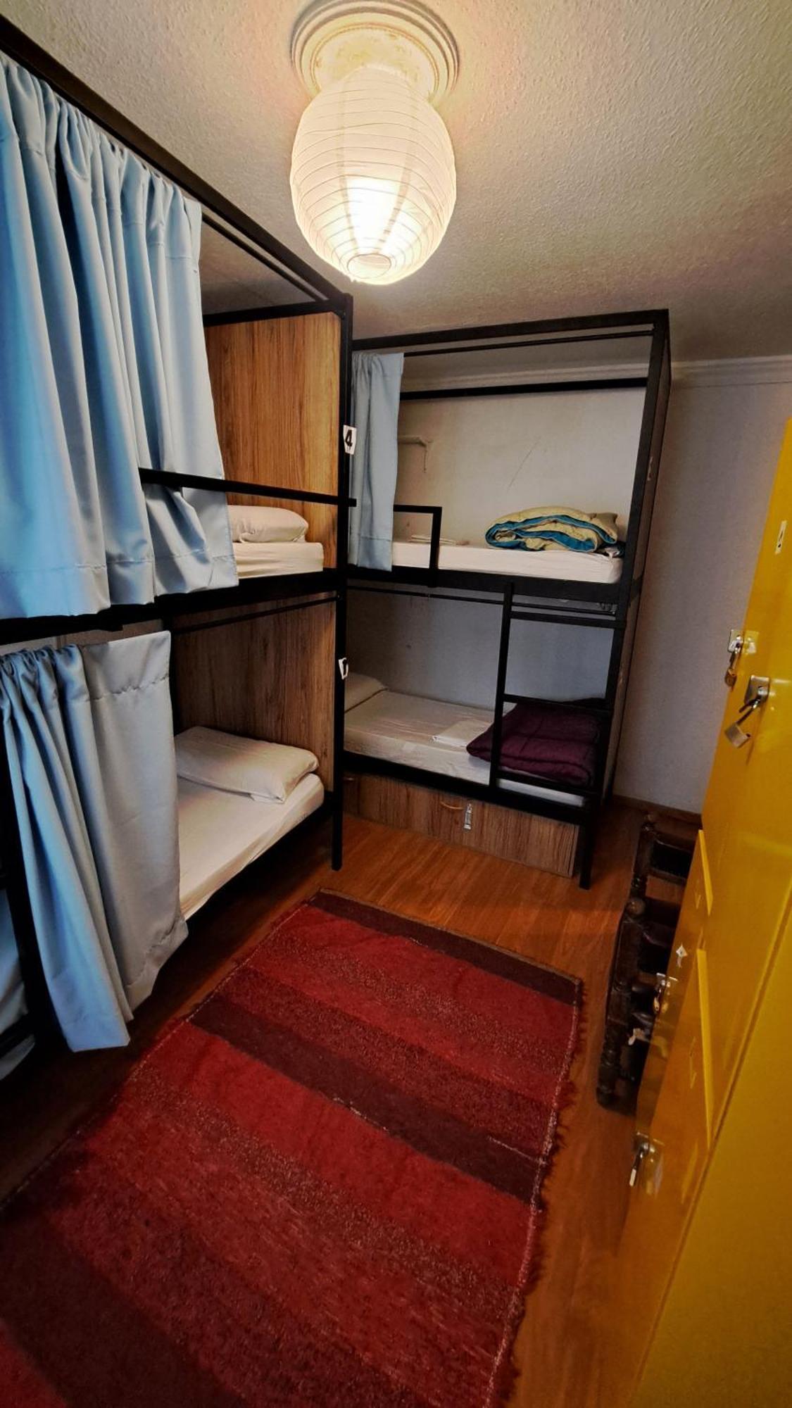 Hostel El Cascabel Гранада Екстериор снимка